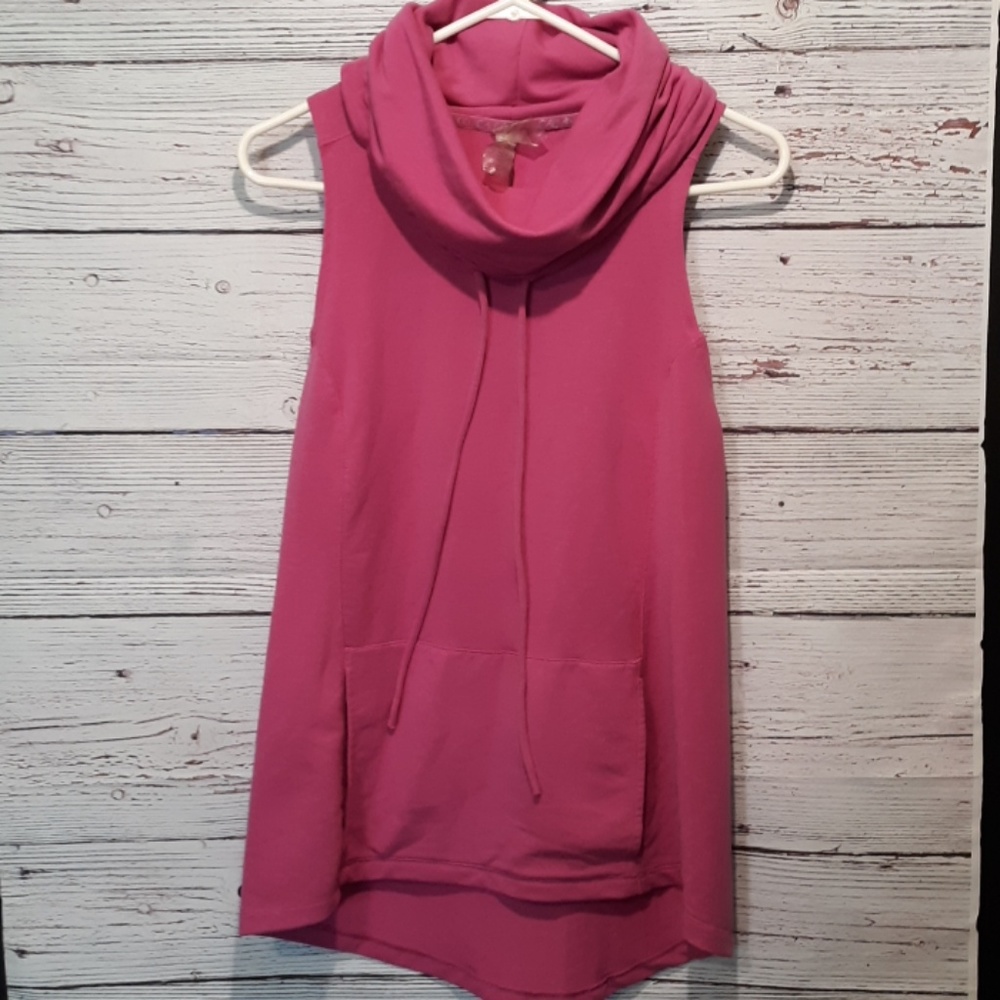 Calia- Cowl Neck BY Carrie Underwood Size: XS